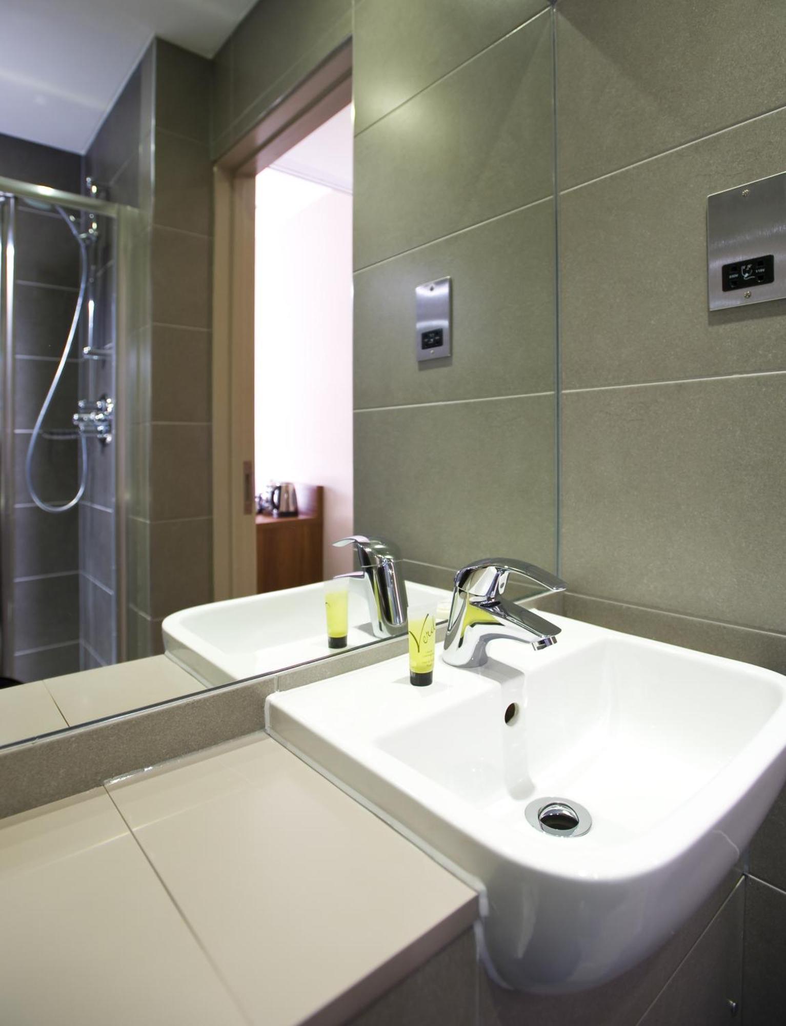 London Court Hotel الغرفة الصورة