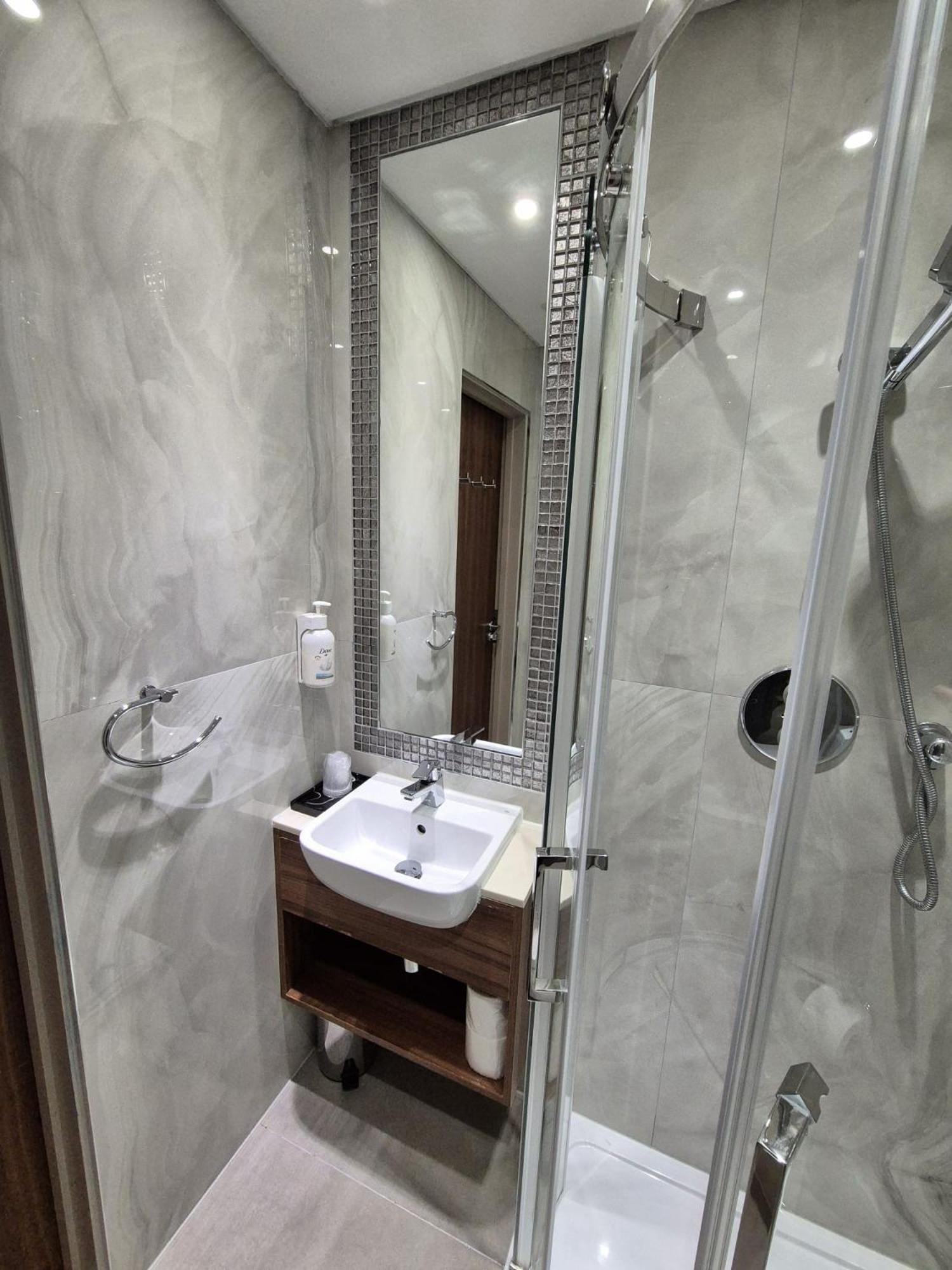London Court Hotel المظهر الخارجي الصورة